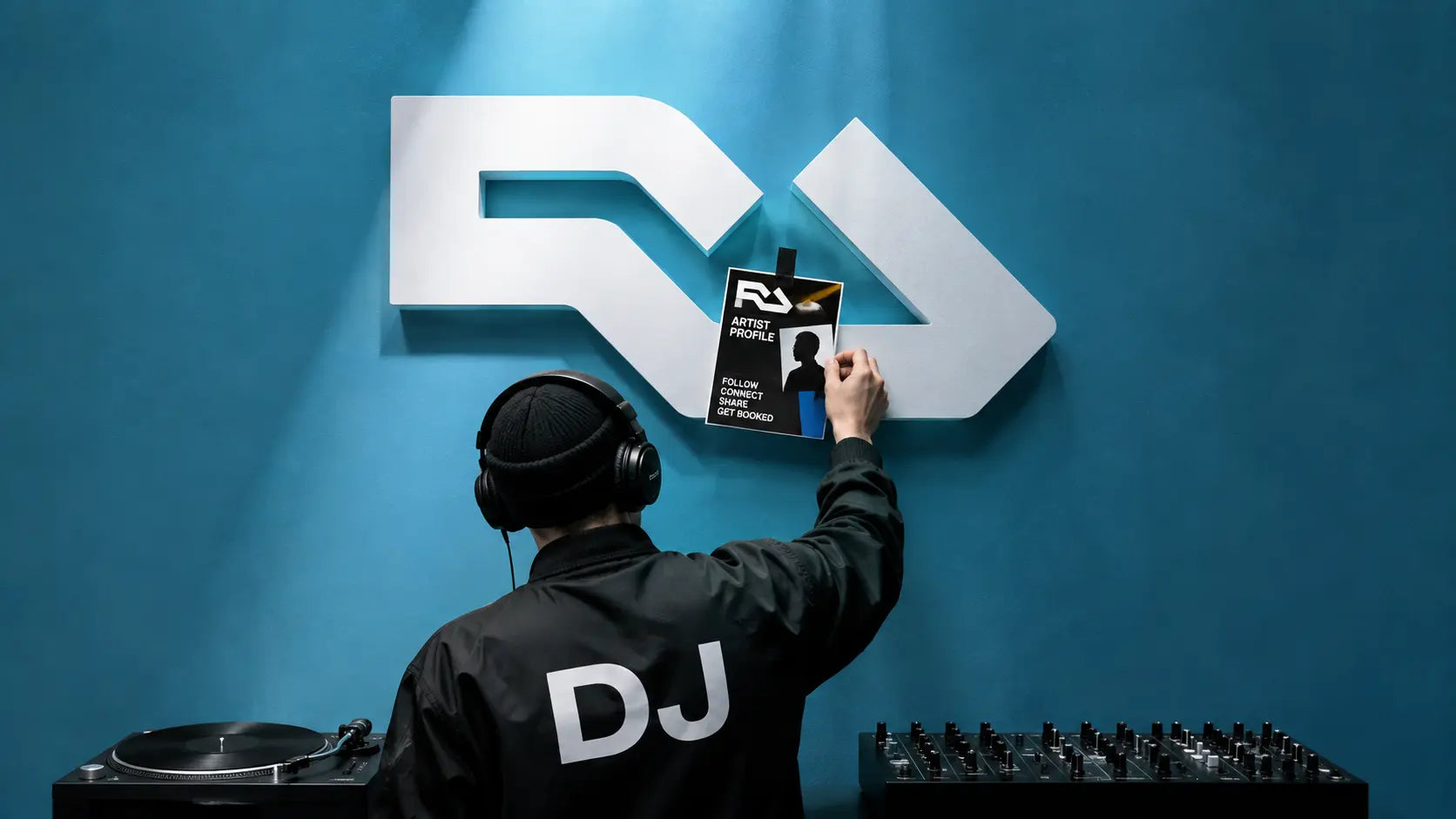 How to Use Resident Advisor to Promote Yourself as a DJ